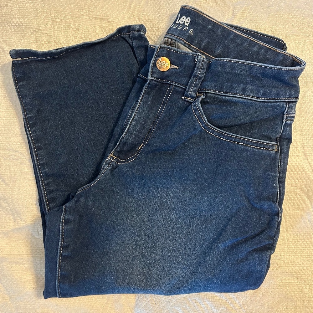 Women’s Lee‎ Riders Capri Blue Jeans | Relaxed Straight Fit | Size 8